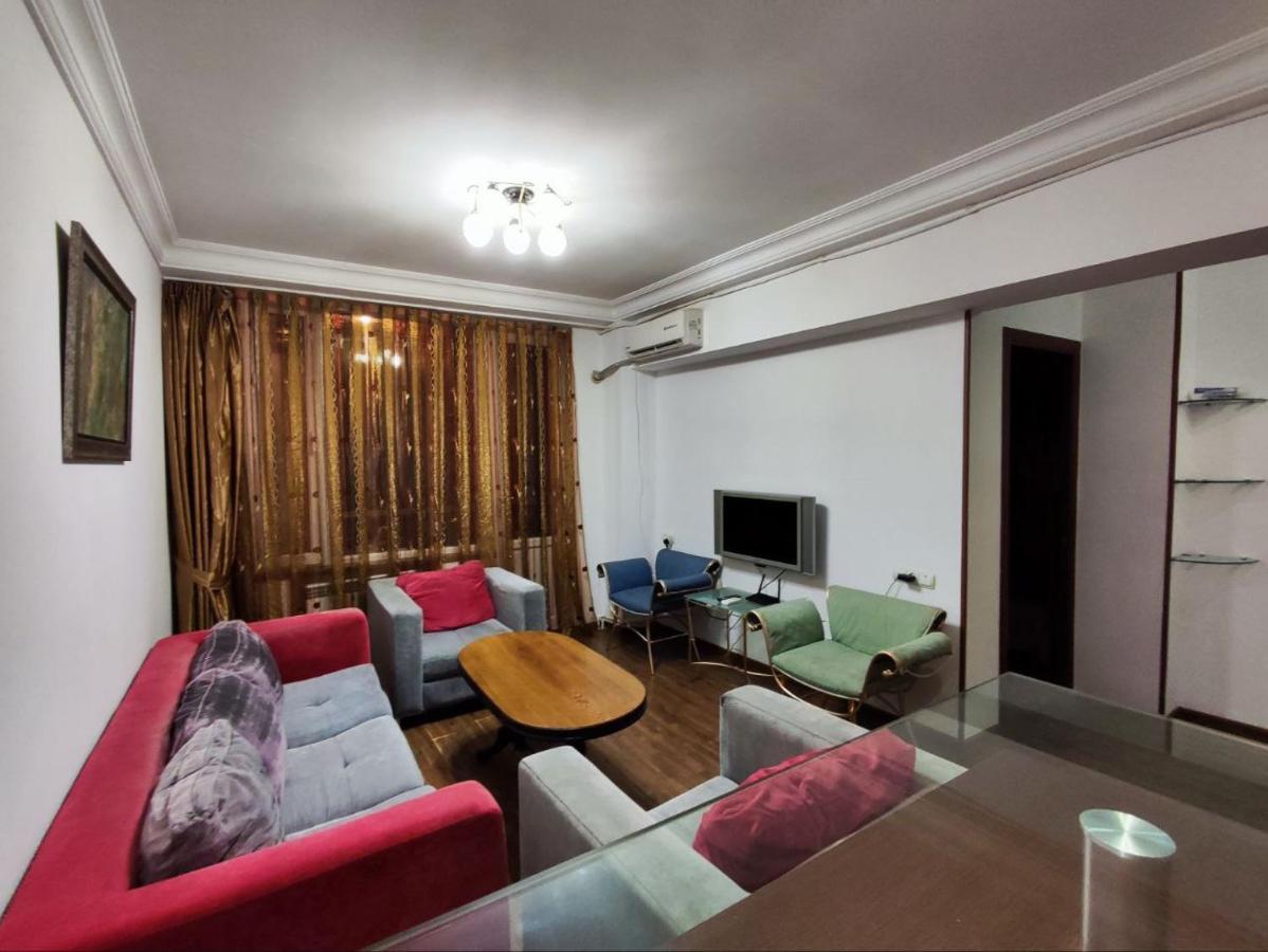 Hotel In Center Of Erevan Exterior foto