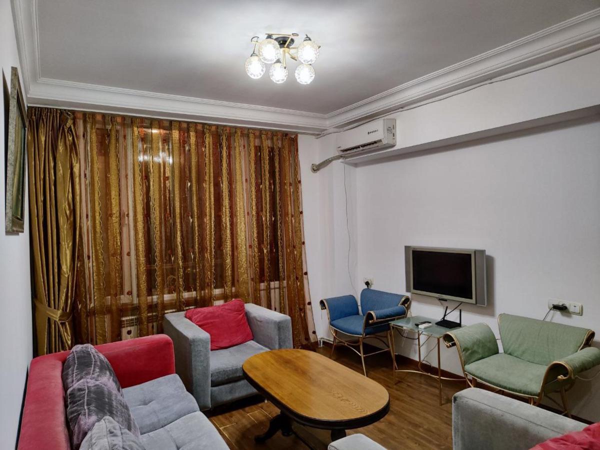 Hotel In Center Of Erevan Exterior foto