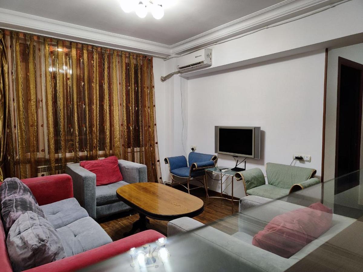 Hotel In Center Of Erevan Exterior foto