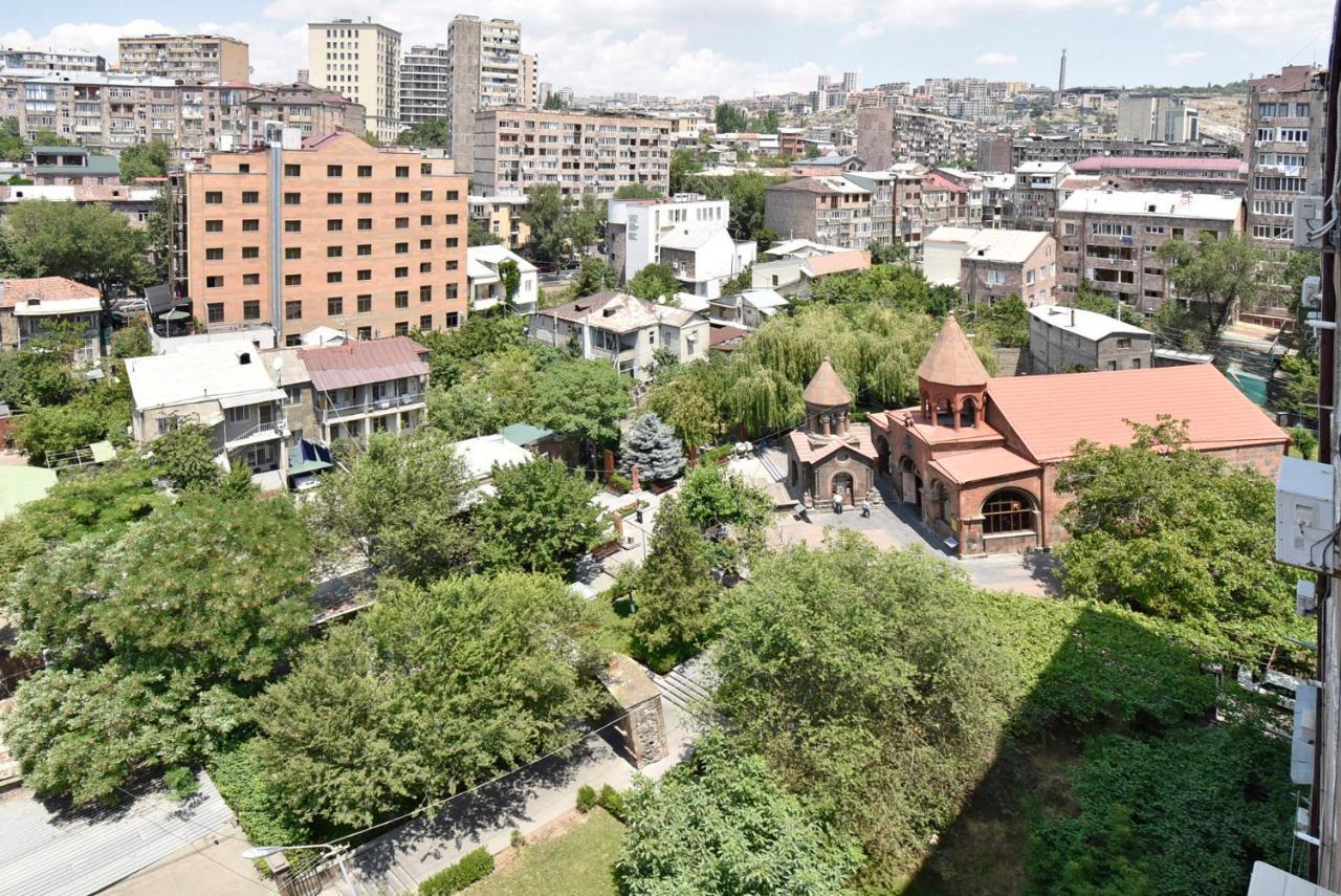 Hotel In Center Of Erevan Exterior foto
