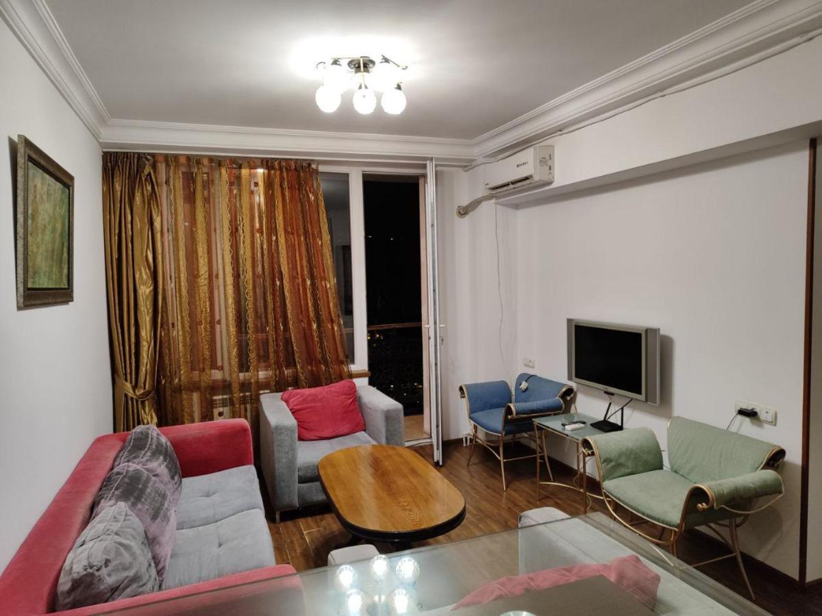 Hotel In Center Of Erevan Exterior foto